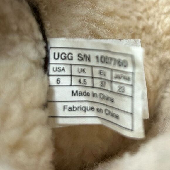 Original UGG Australia Brown Akadia Short Split Shaft Boots 6 - Picture 10 of 10